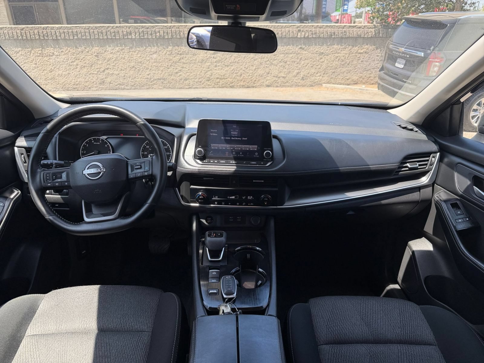 Used 2025 Nissan Rogue SV FWD image 35