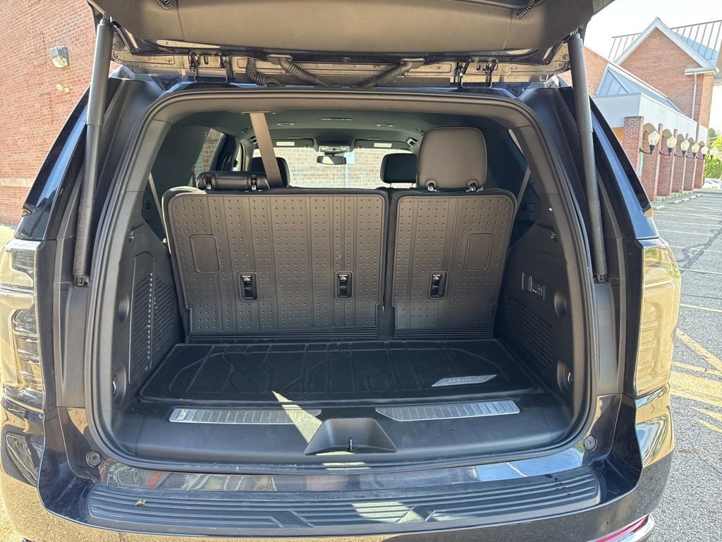 Used 2025 Chevrolet Tahoe Premier AWD/4WD image 7