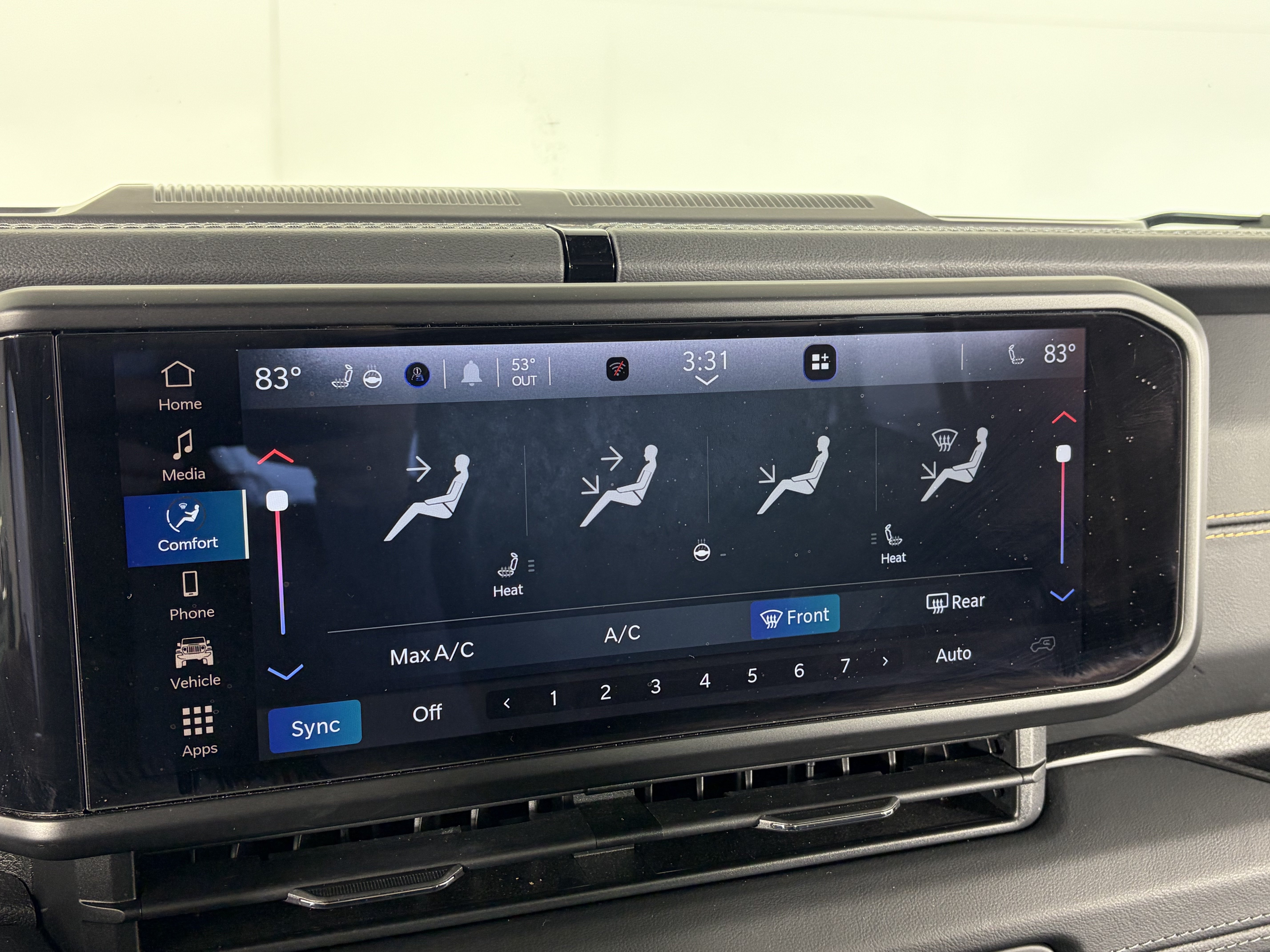 Used 2024 Jeep Wrangler Unlimited Sahara AWD/4WD image 19