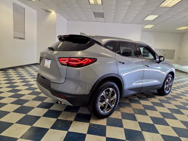 Used 2025 Chevrolet Blazer LT AWD/4WD image 7