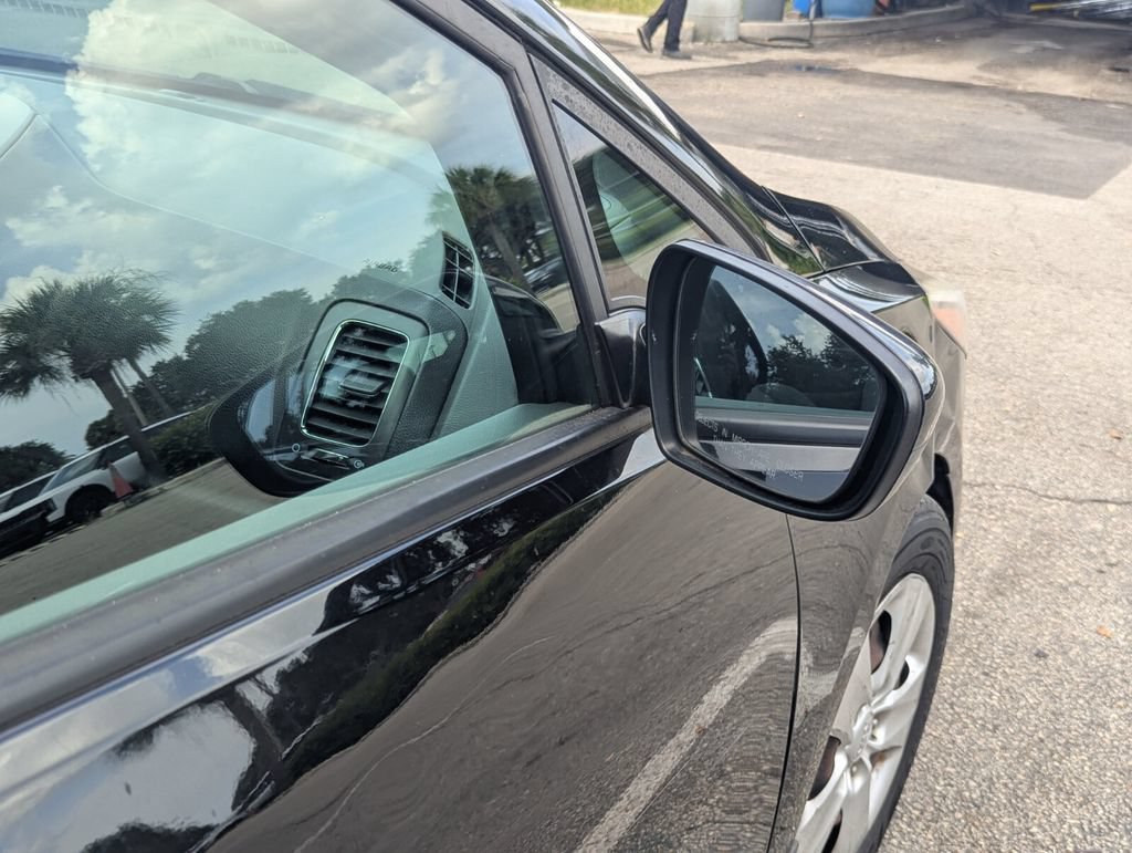 Used 2018 Kia Forte LX FWD image 19
