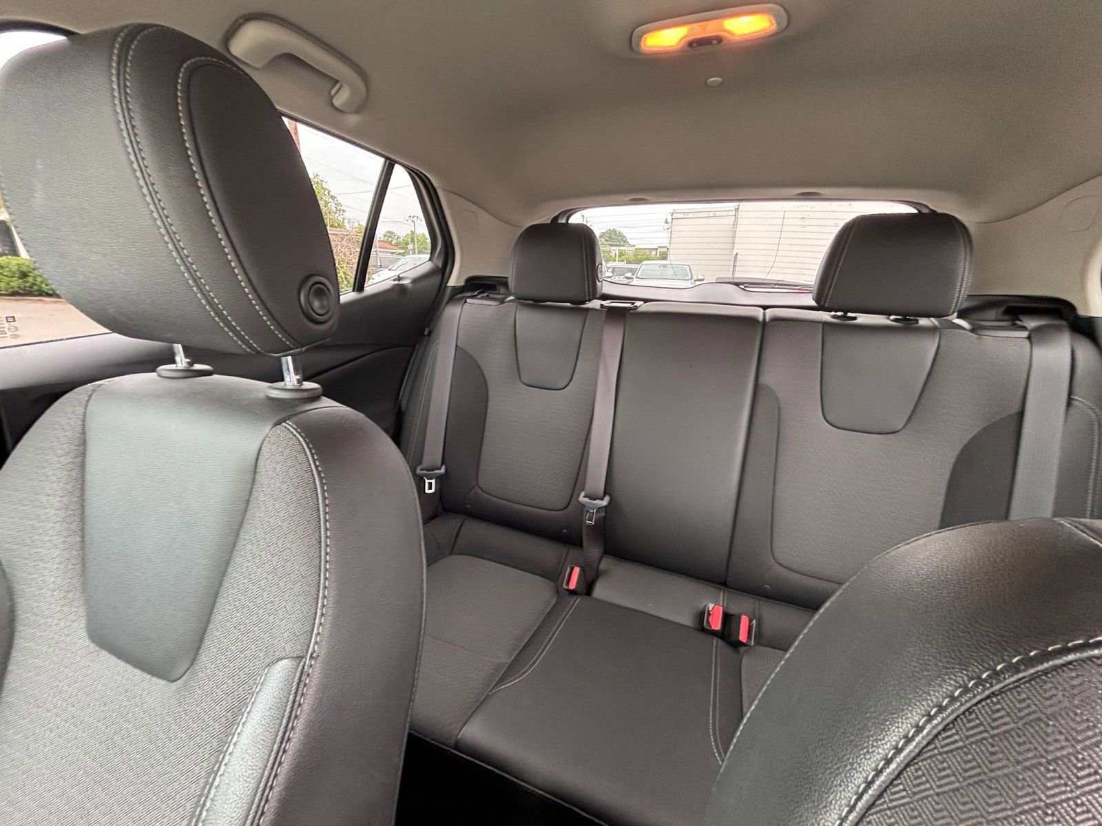 Used 2025 Buick Encore GX Preferred FWD image 38