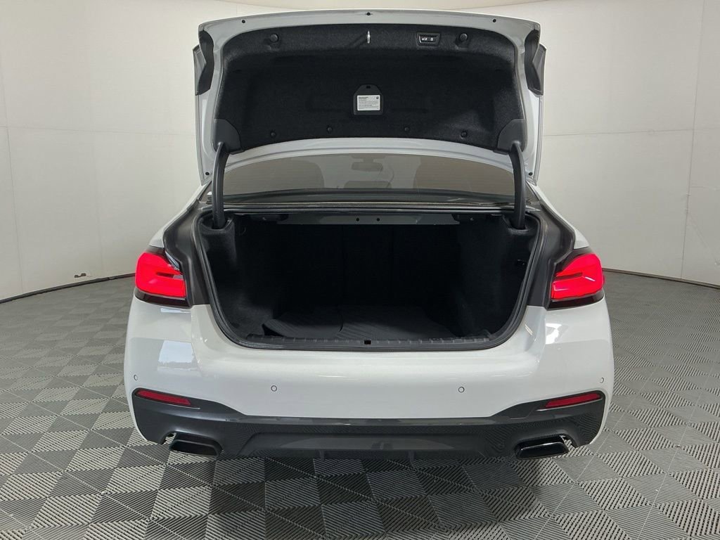 Used 2023 BMW 540i w/ M Sport Package image 28