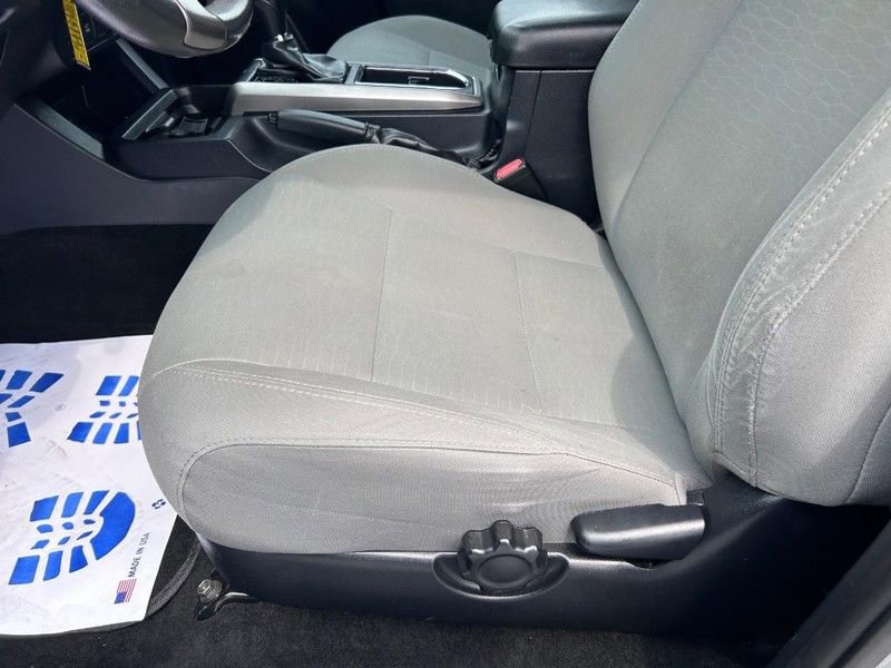 Used 2018 Toyota Tacoma SR5 image 19