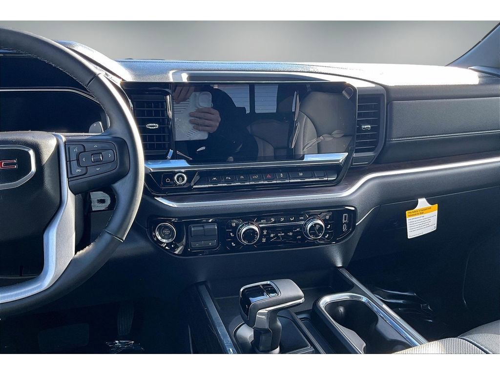 New 2026 GMC Sierra 1500 SLT image 6