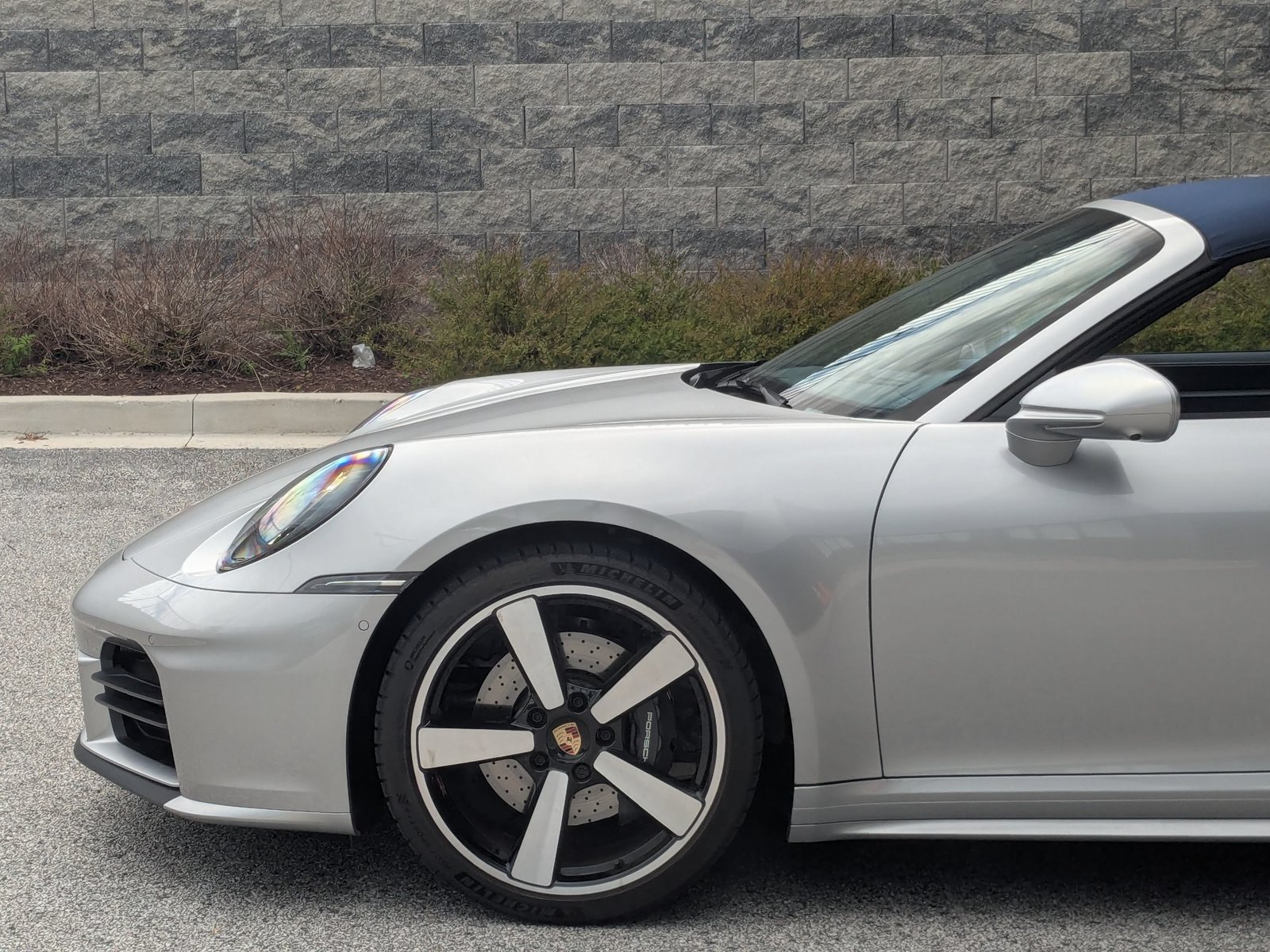 Certified 2025 Porsche 911 Carrera RWD image 12