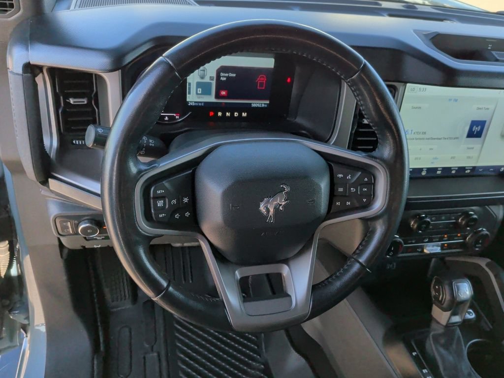 Used 2022 Ford Bronco Outer Banks AWD/4WD image 16