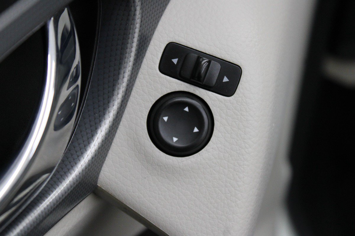 Used 2020 Nissan Rogue Sport SL FWD image 15