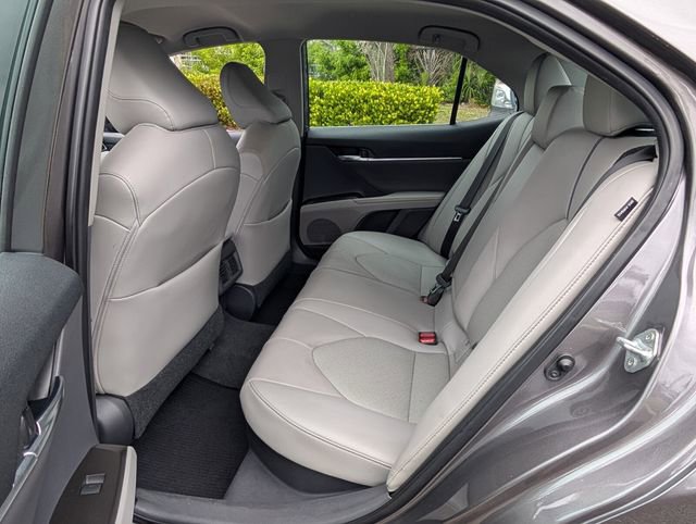 Used 2021 Toyota Camry XLE image 9