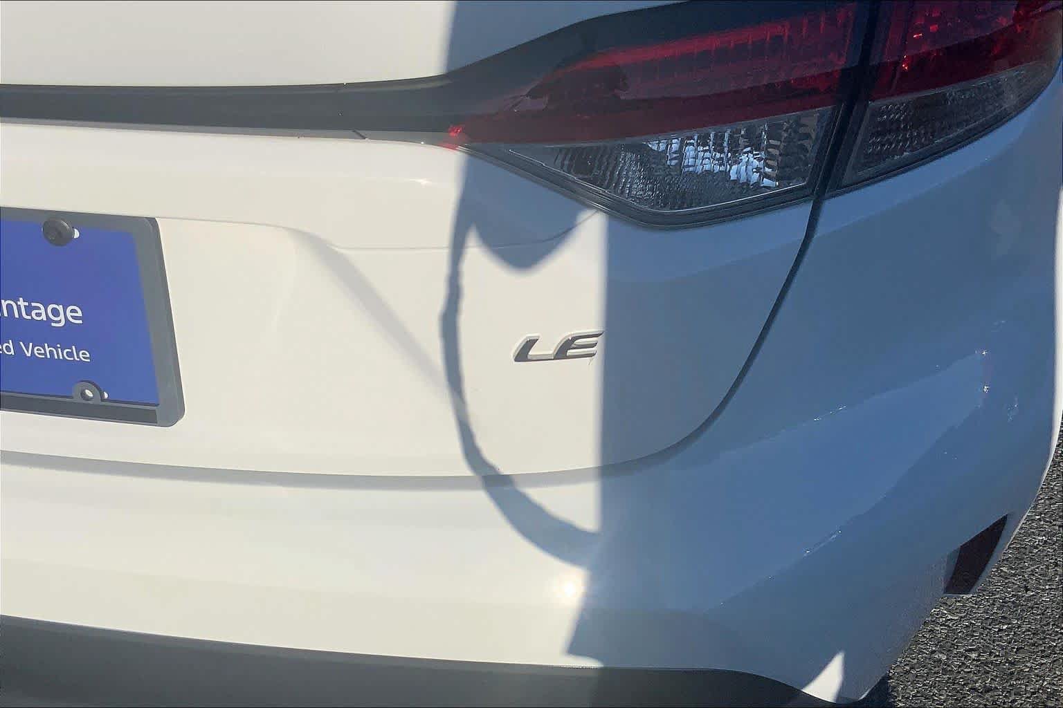 Used 2025 Toyota Corolla LE FWD image 10