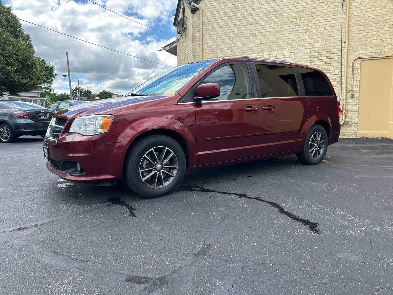 Used 2017 Dodge Grand Caravan SXT