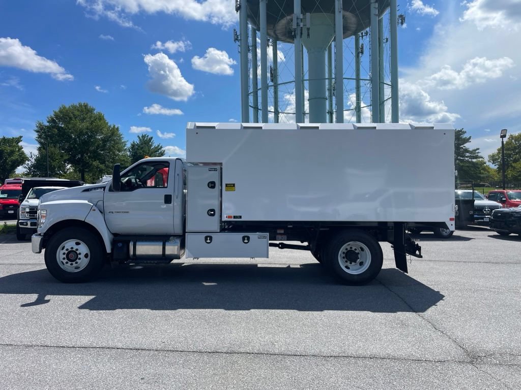 New 2027 Ford F750 2WD Regular Cab Super Duty image 9