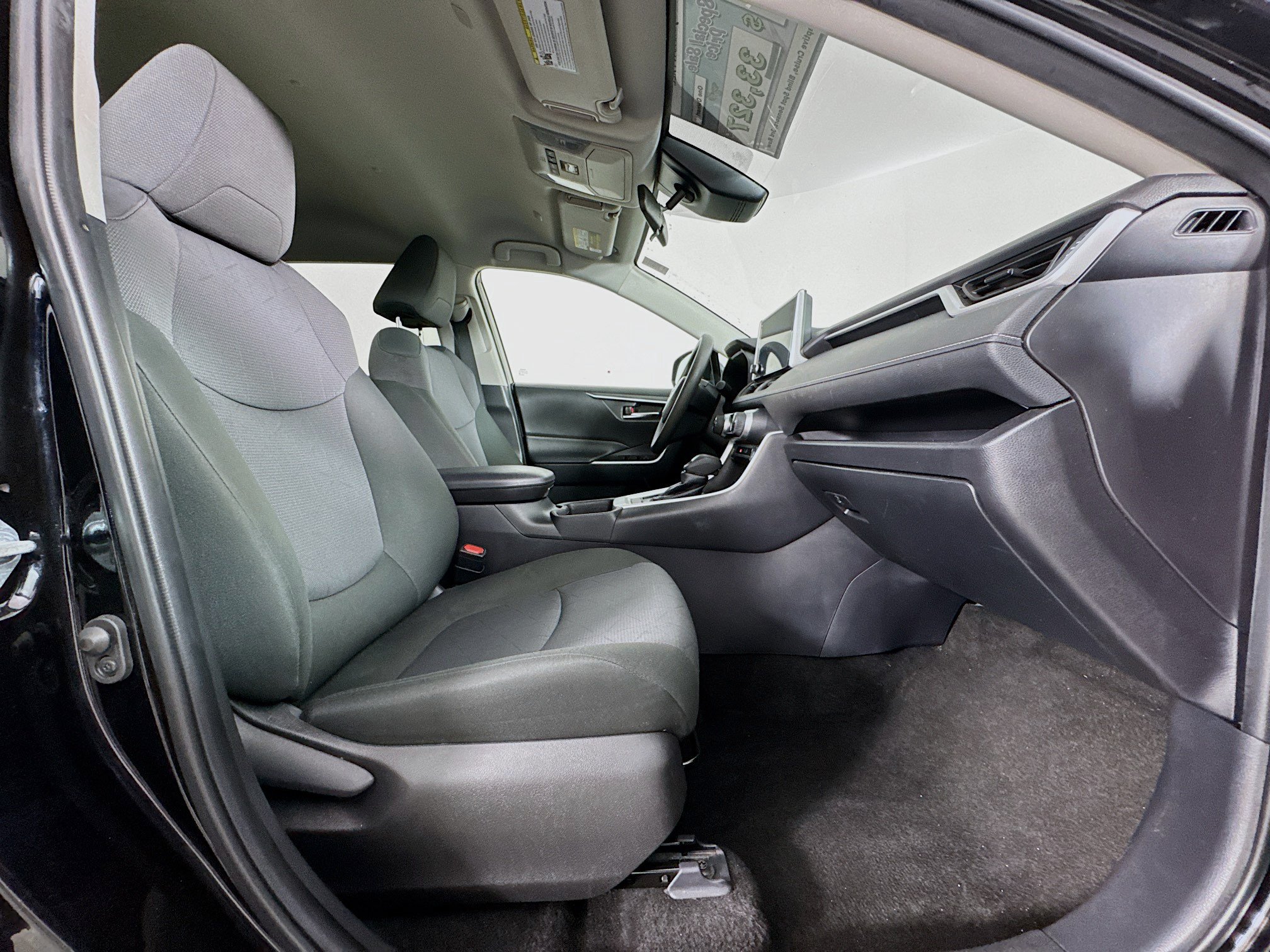 Certified 2024 Toyota RAV4 XLE AWD/4WD image 27