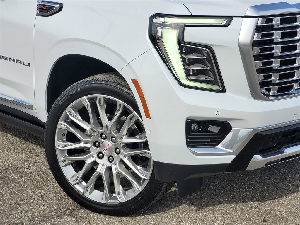 New 2026 GMC Yukon XL Denali w/ Denali Reserve Package image 6