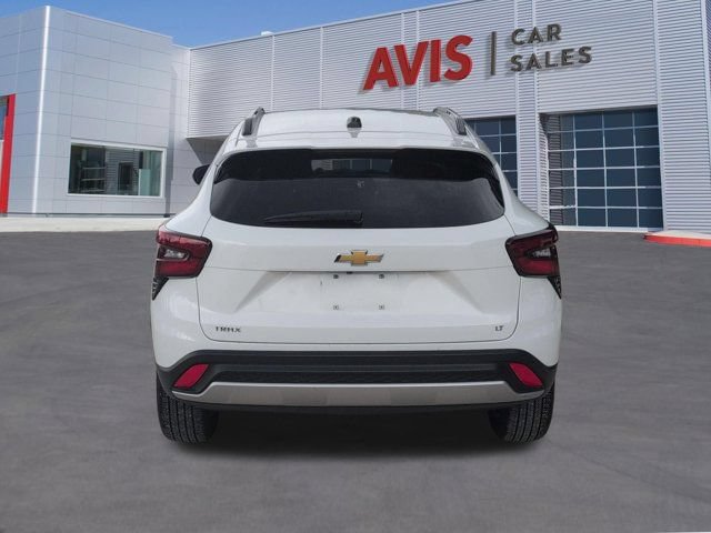 Used 2025 Chevrolet Trax LT w/ LT Convenience Package FWD image 7