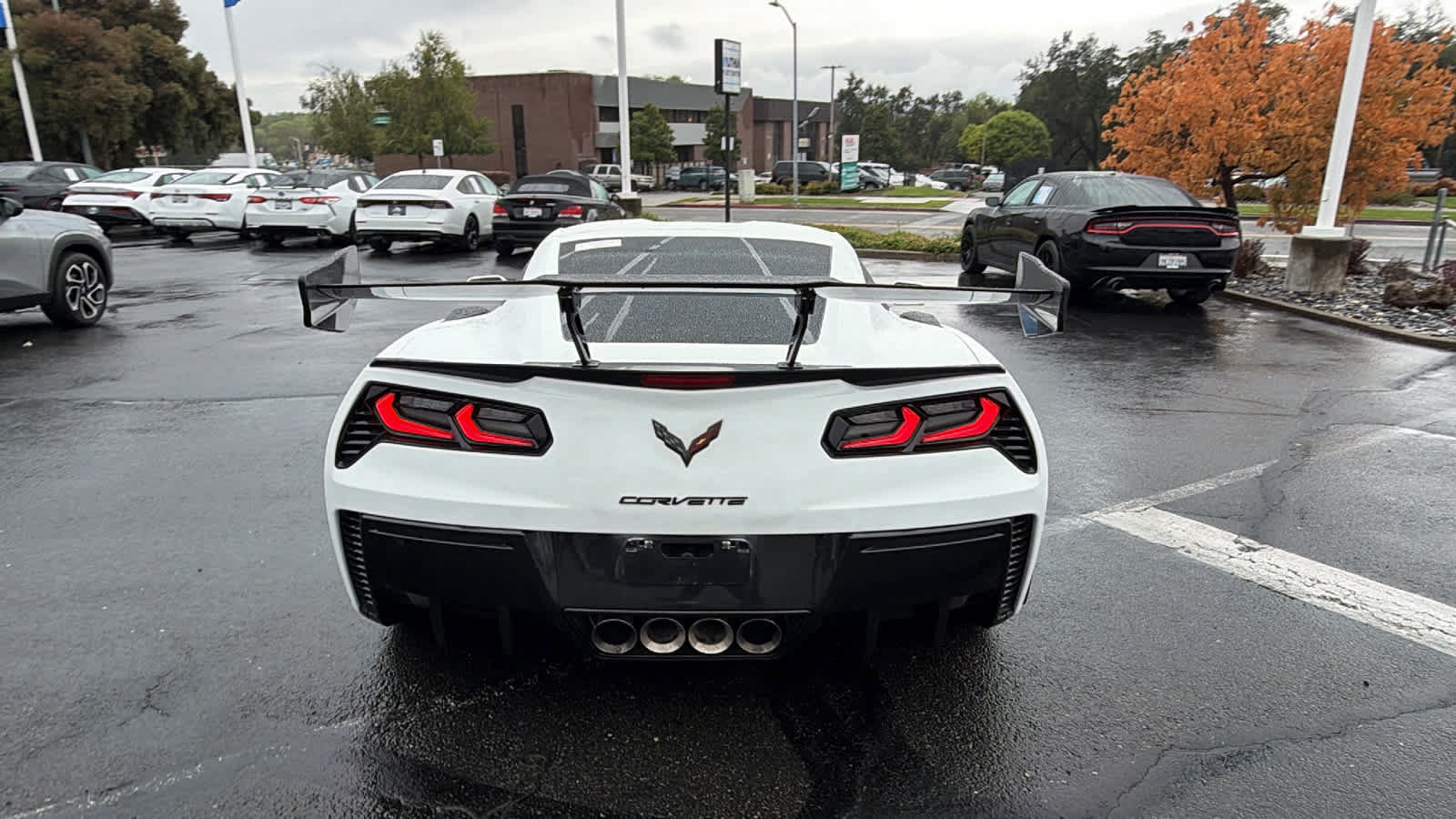 Used 2015 Chevrolet Corvette Z06 w/ 3LZ Preferred Equipment Group RWD image 6