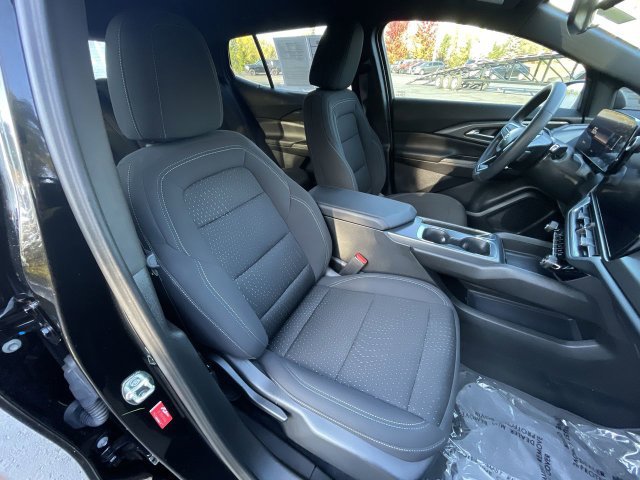Used 2025 Chevrolet Equinox EV LT FWD image 27
