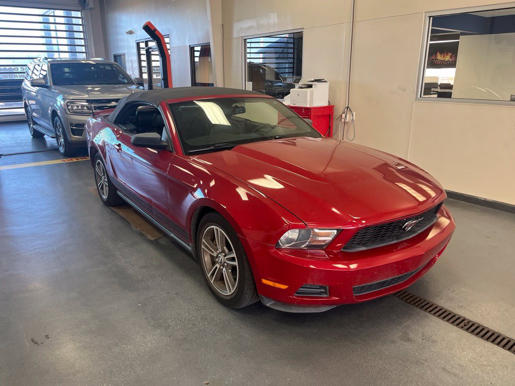 Used 2010 Ford Mustang Premium RWD image 14