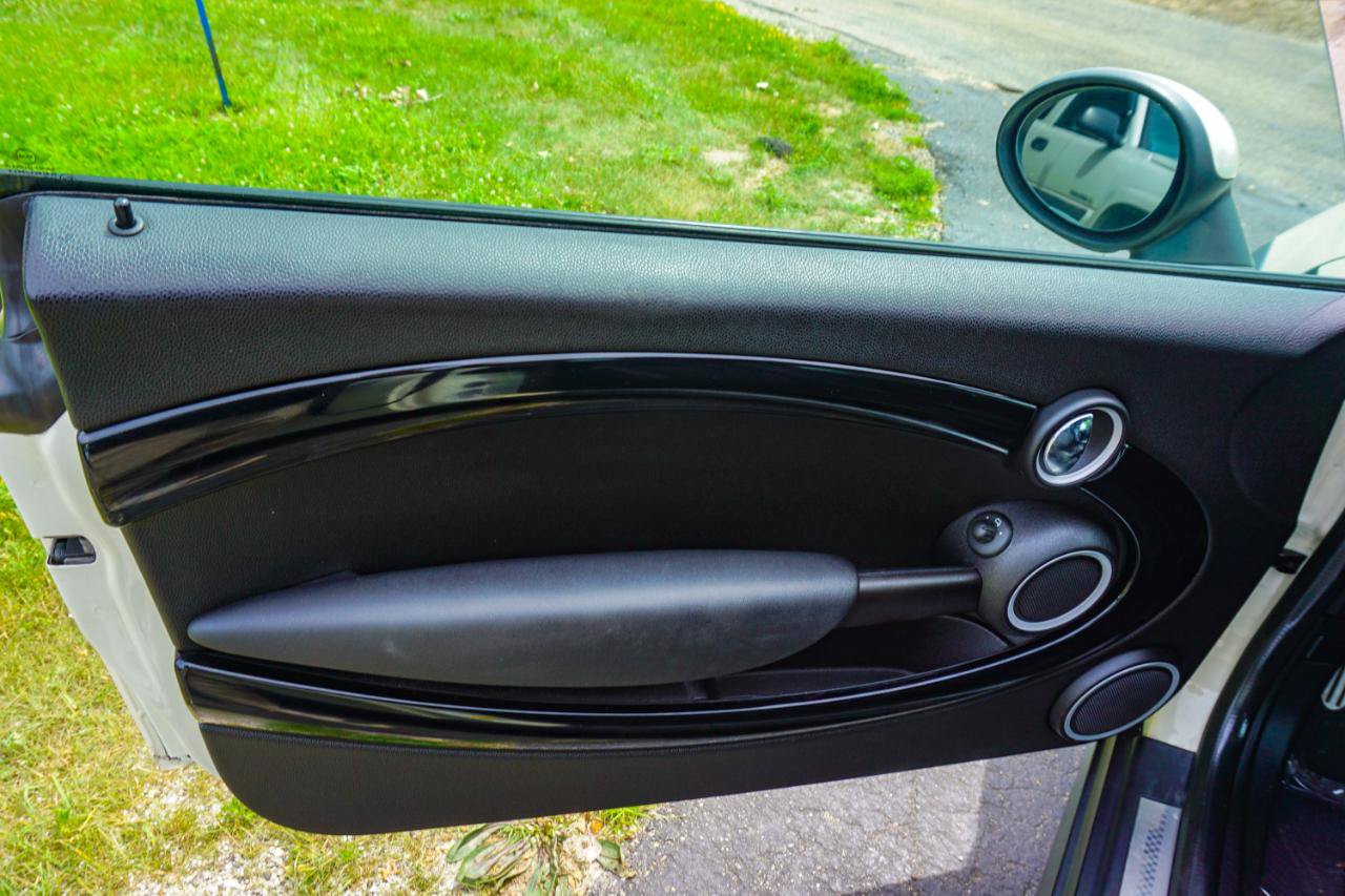 Used 2014 MINI Cooper Roadster S FWD image 18