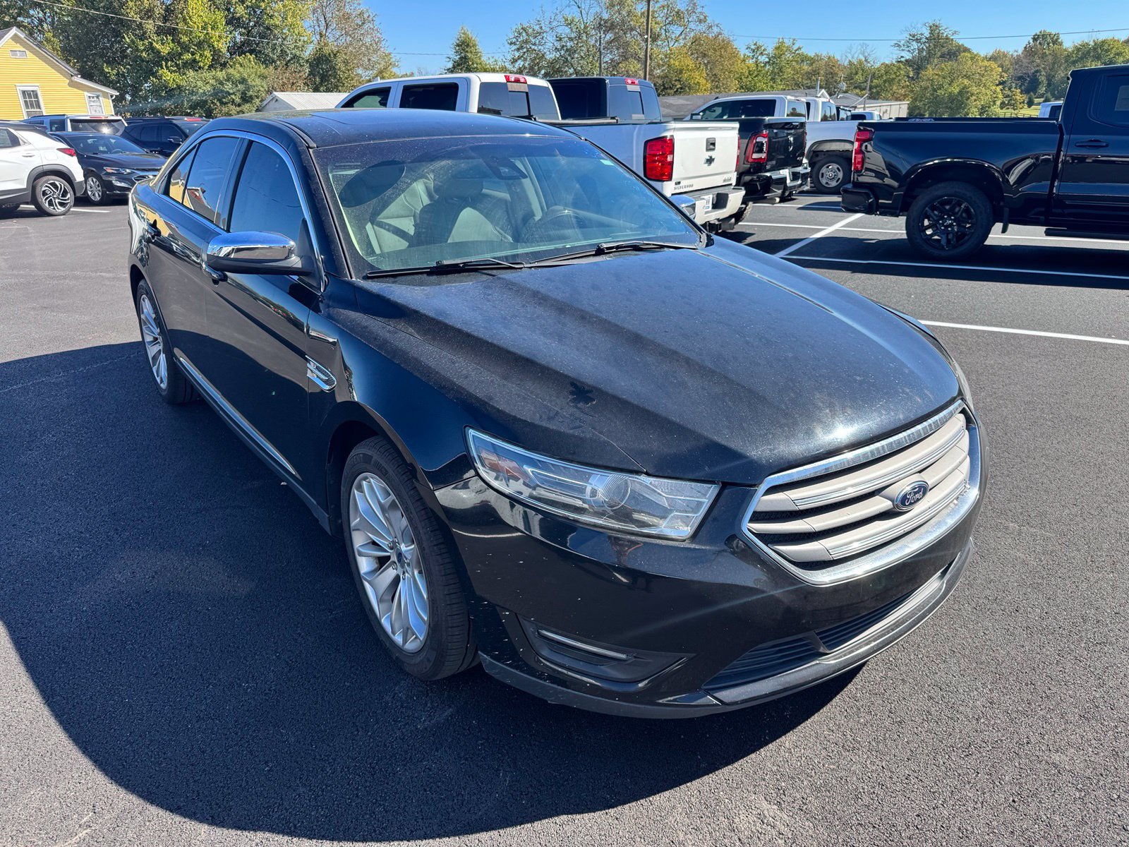Used 2017 Ford Taurus Limited FWD image 8