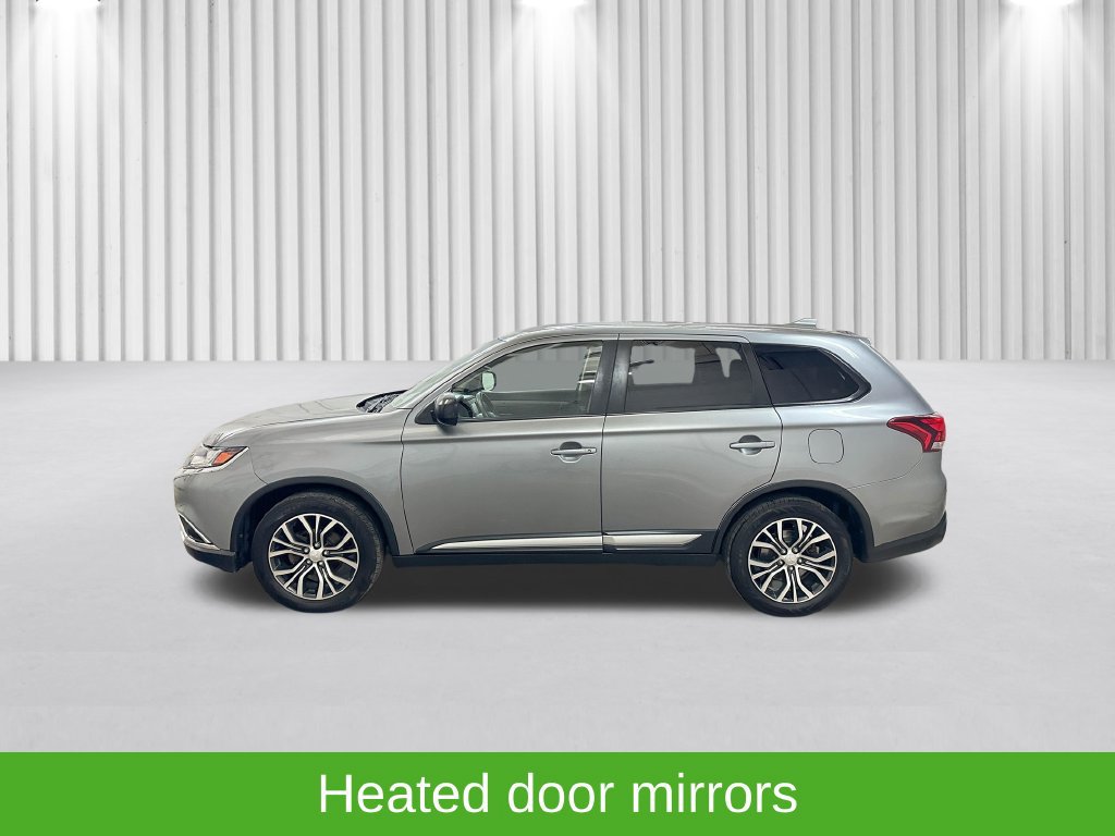 Used 2018 Mitsubishi Outlander AWD image 12