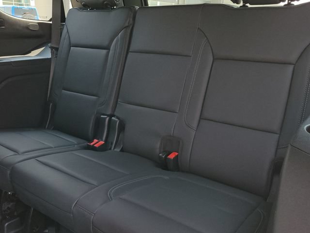 Used 2023 Chevrolet Tahoe Z71 w/ Luxury Package AWD/4WD image 10