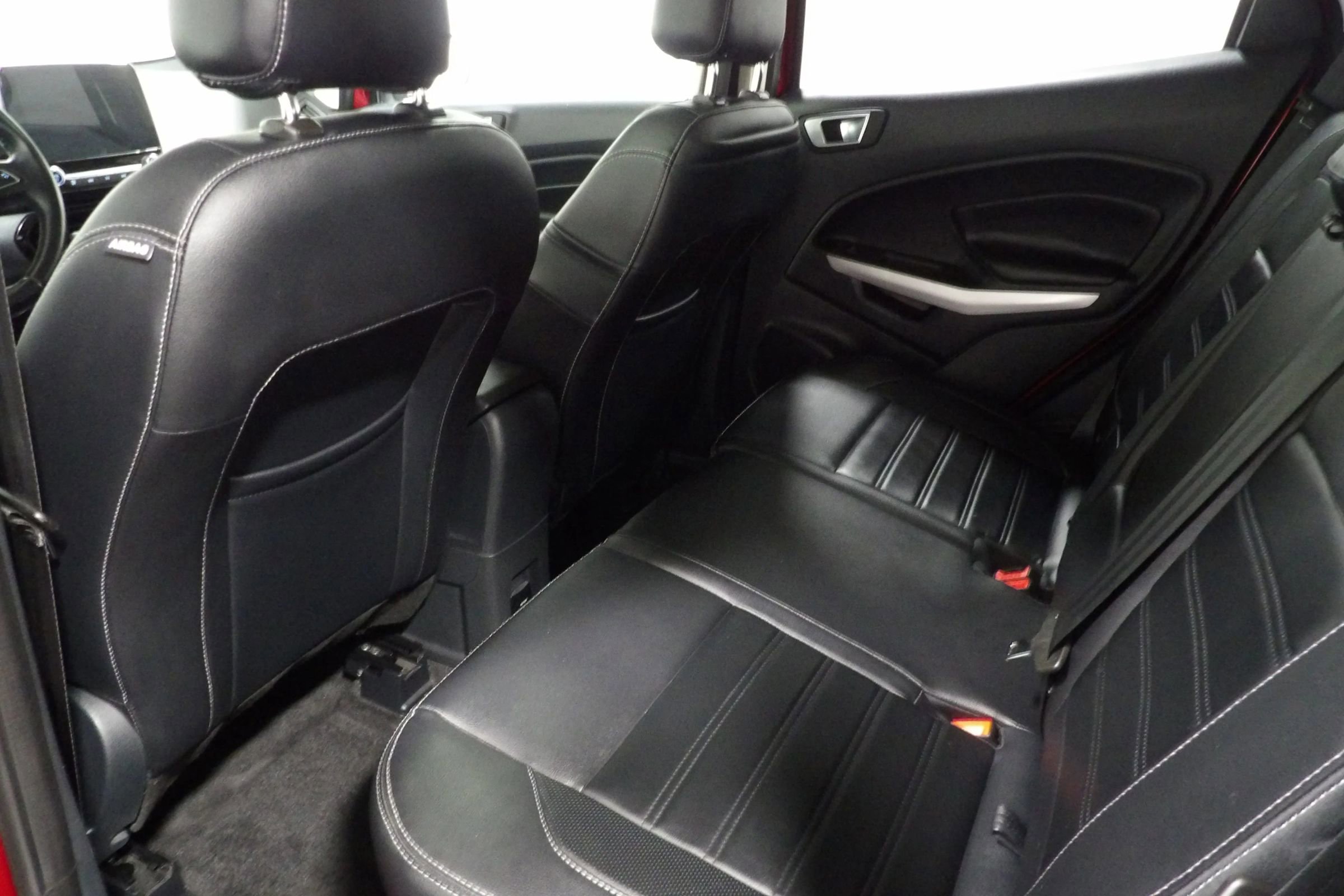 Used 2018 Ford EcoSport Titanium image 12