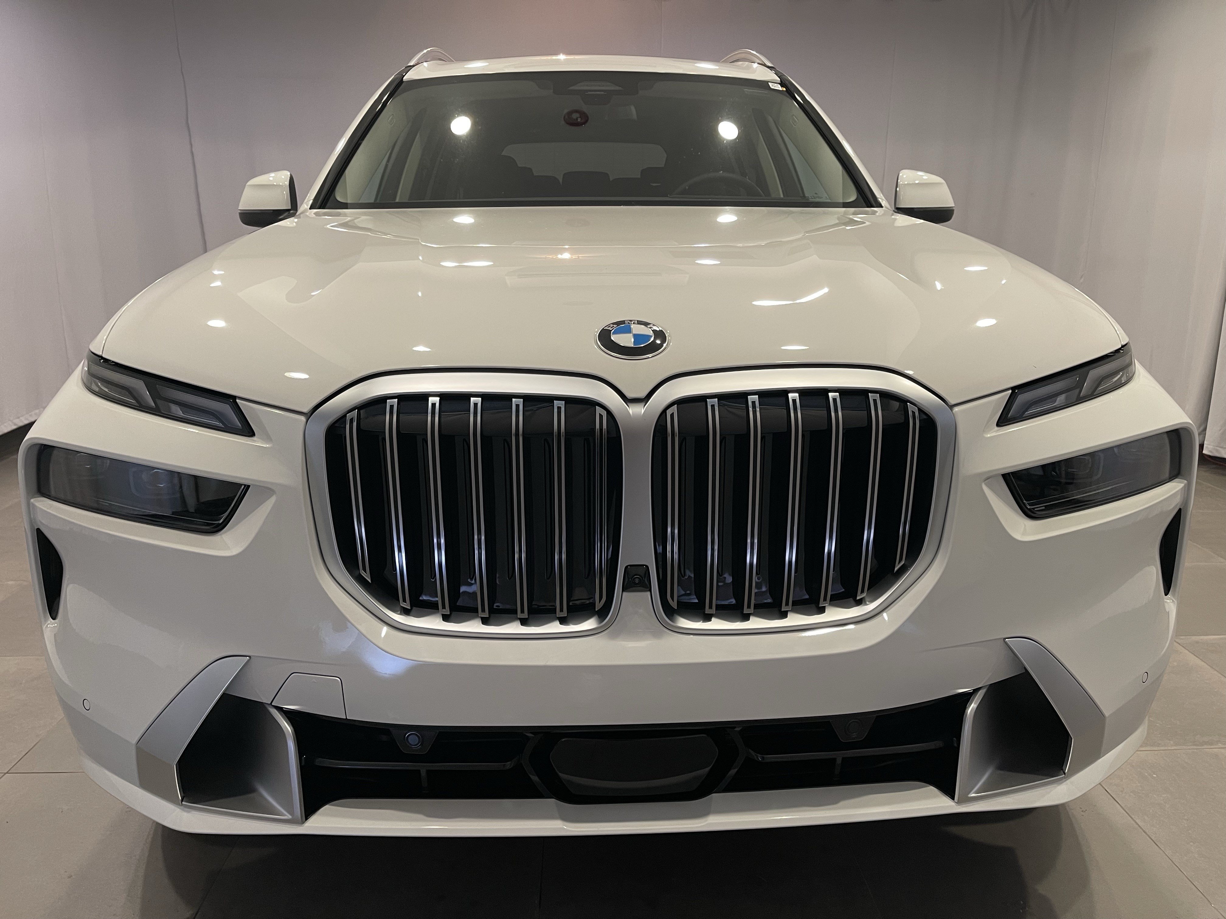 New 2027 BMW X7 xDrive40i AWD/4WD image 2