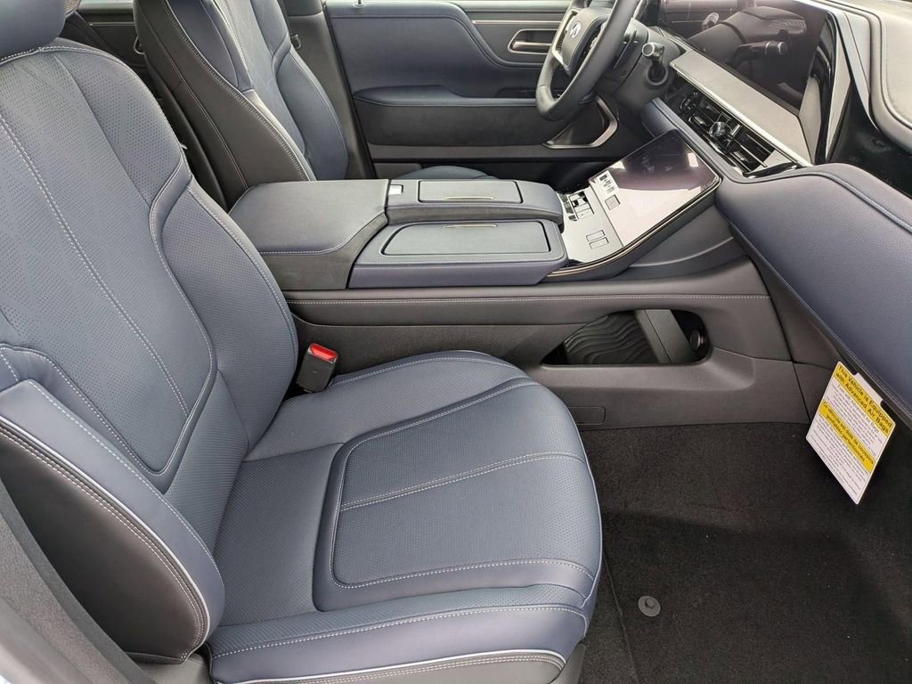 New 2026 INFINITI QX80 4WD w/ Sport Exterior Package image 31