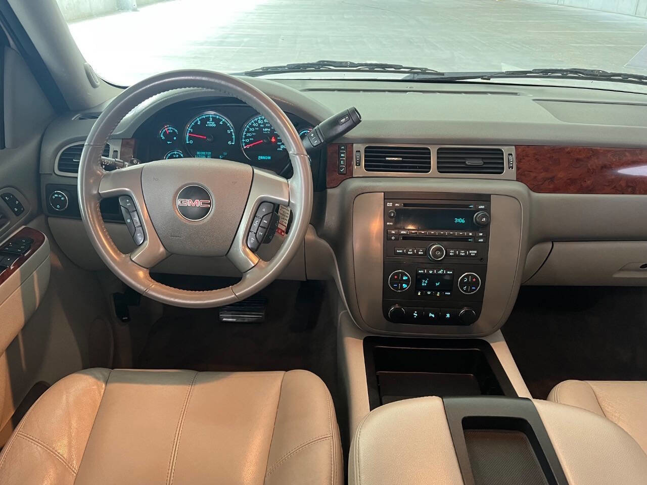 Used 2011 GMC Yukon SLT w/ Regional Value Package RWD image 13