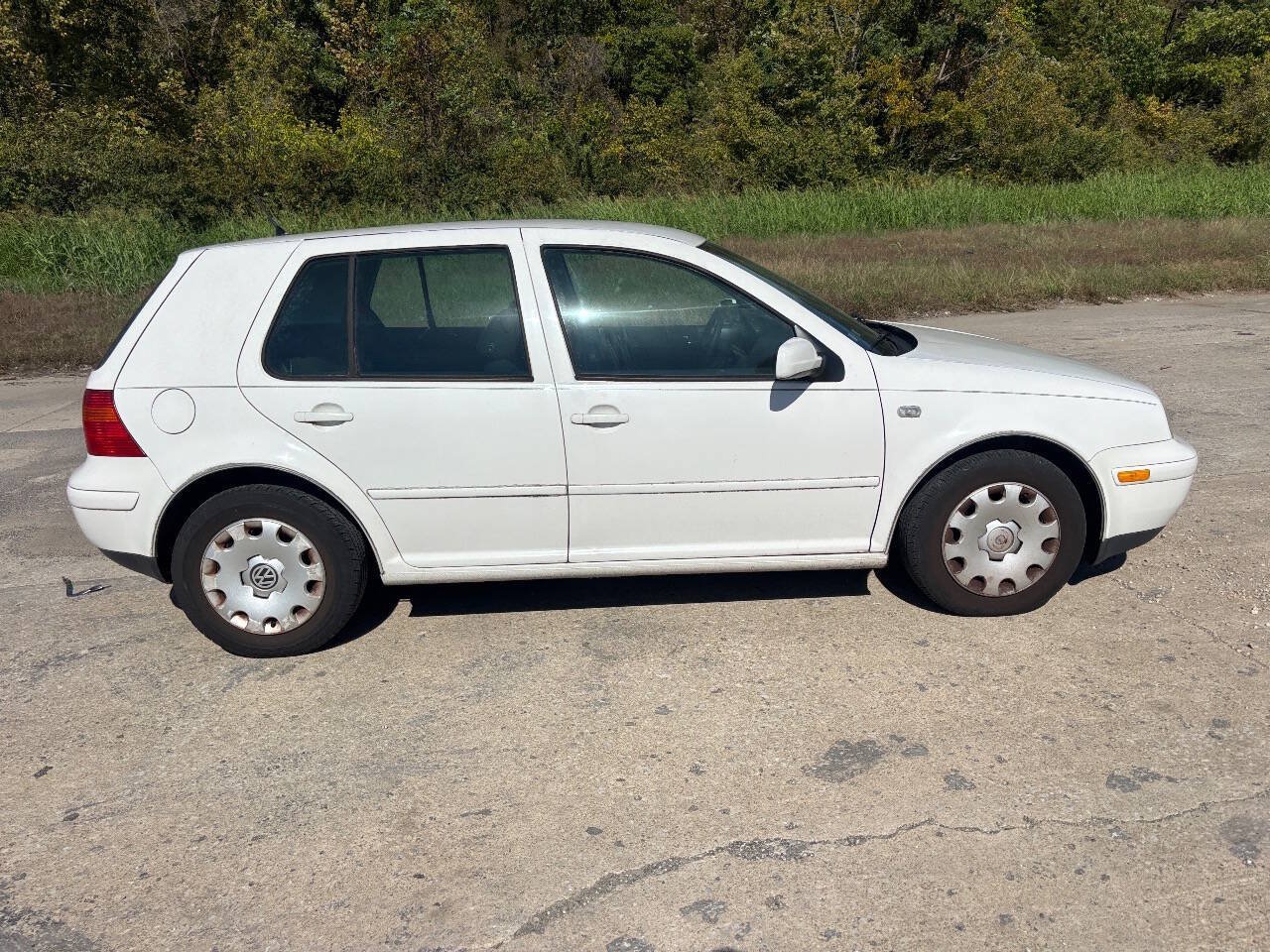 Used 2006 Volkswagen Golf GL FWD image 8