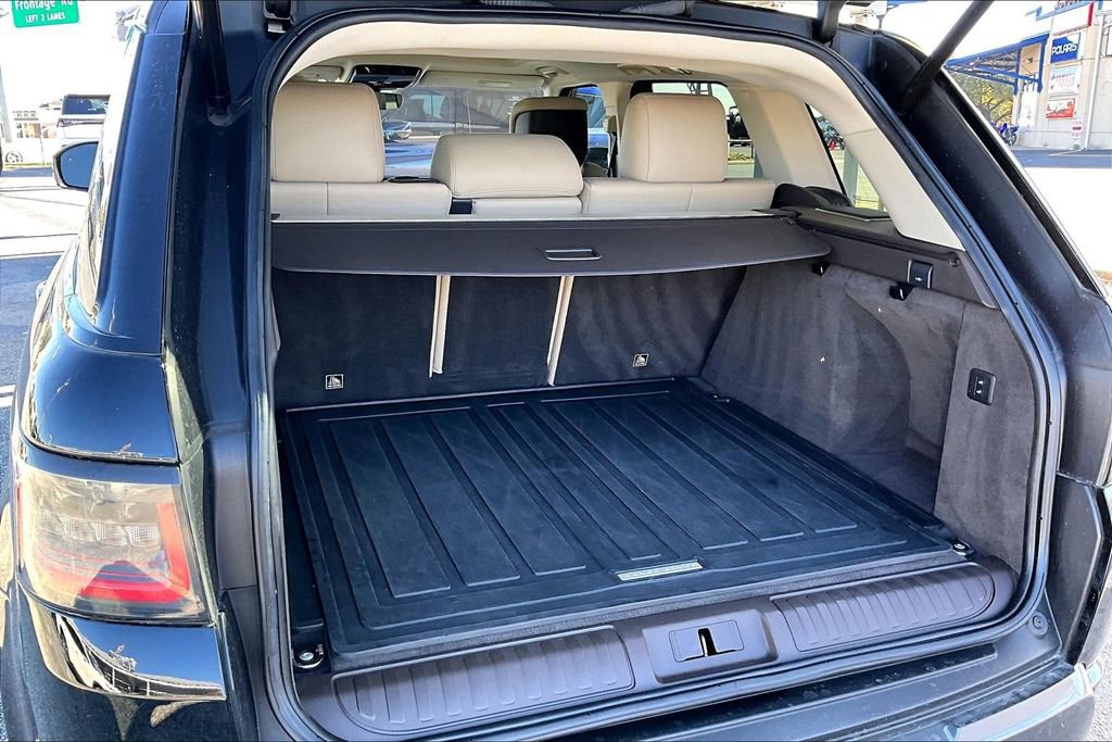 Used 2018 Land Rover Range Rover Sport HSE image 52