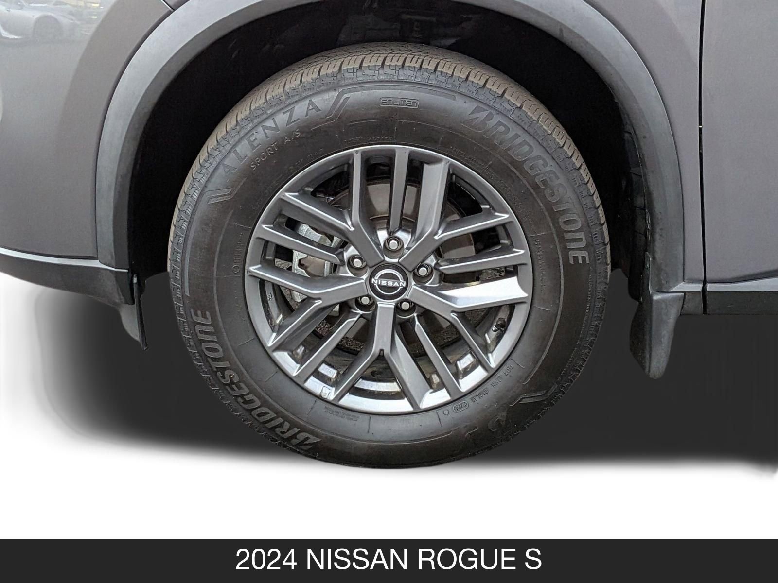 Used 2024 Nissan Rogue S image 11
