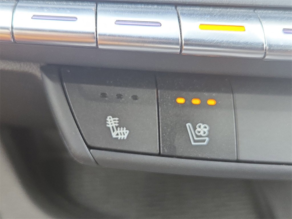 Used 2023 Cadillac CT5 Luxury image 25