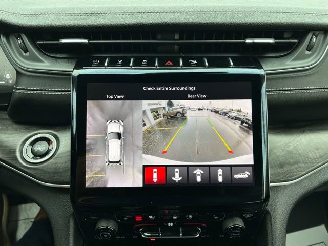 Used 2023 Jeep Grand Cherokee Limited w/ Luxury Tech Group II image 46