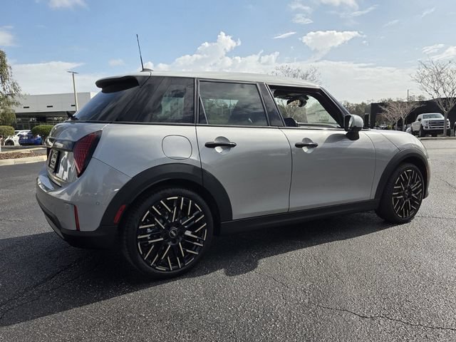 New 2026 MINI Cooper 4-Door Hardtop FWD image 7