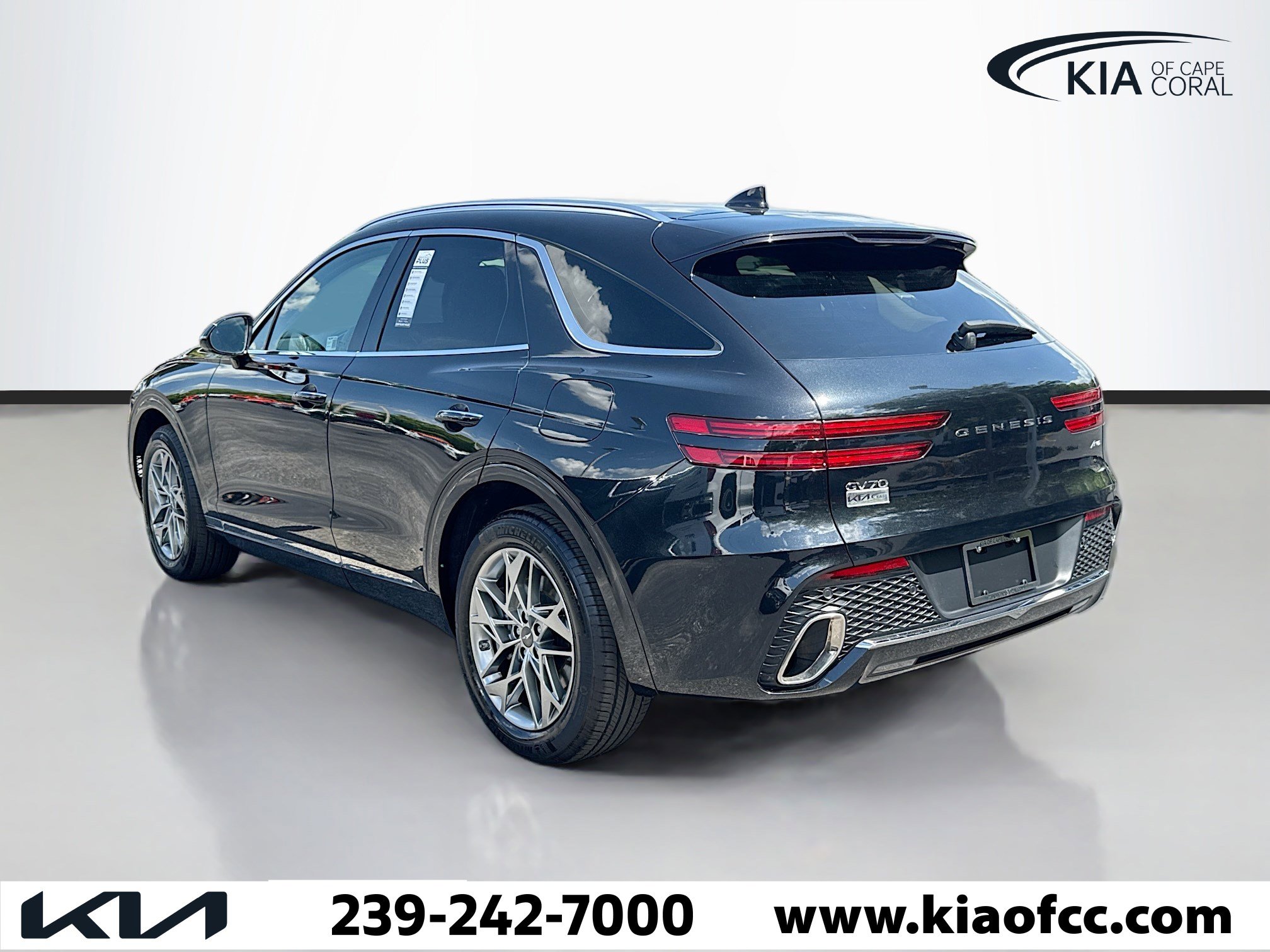 Used 2025 Genesis GV70 2.5T image 4