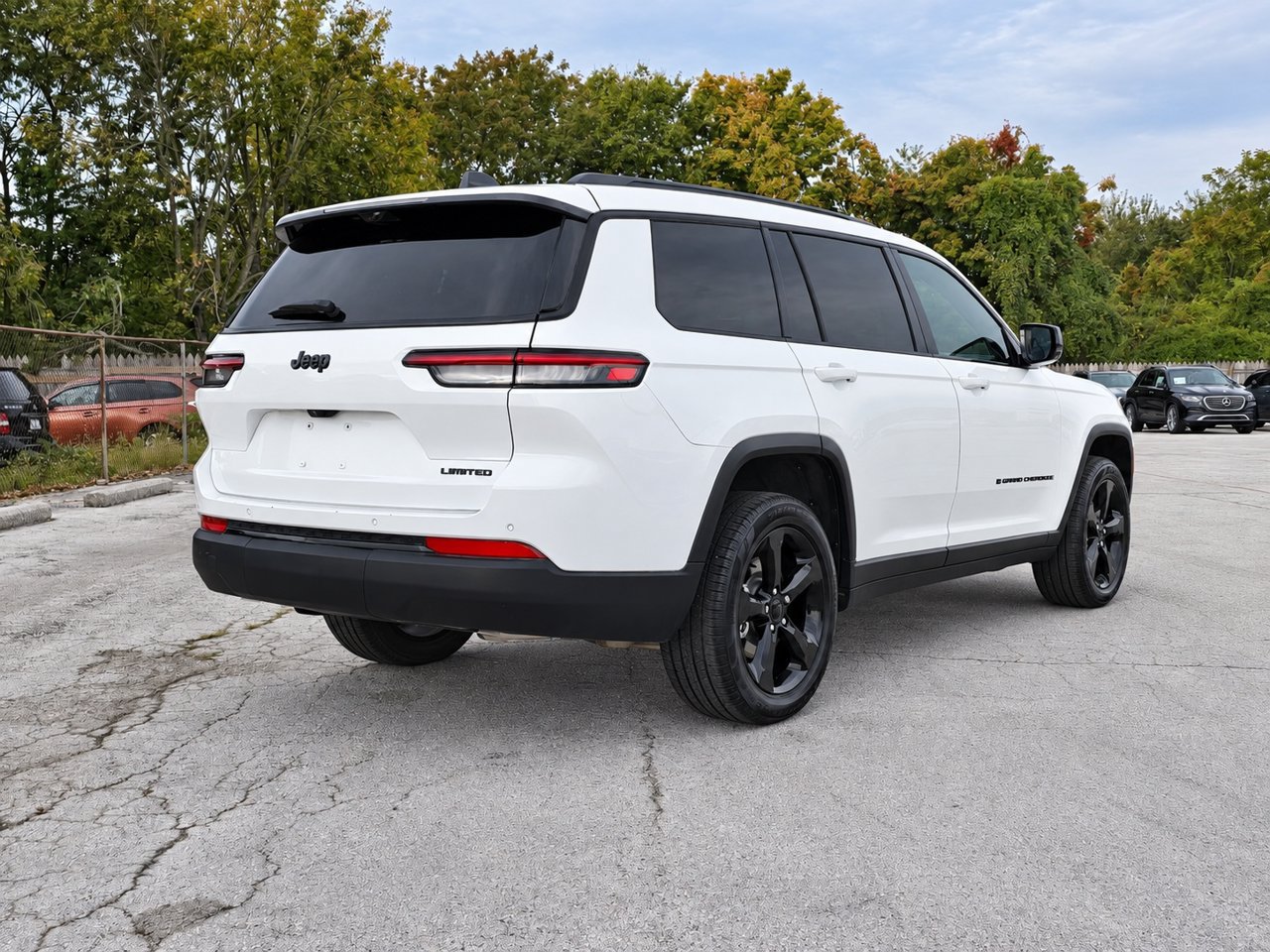 Used 2024 Jeep Grand Cherokee L Limited w/ Luxury Tech Group II AWD/4WD image 6