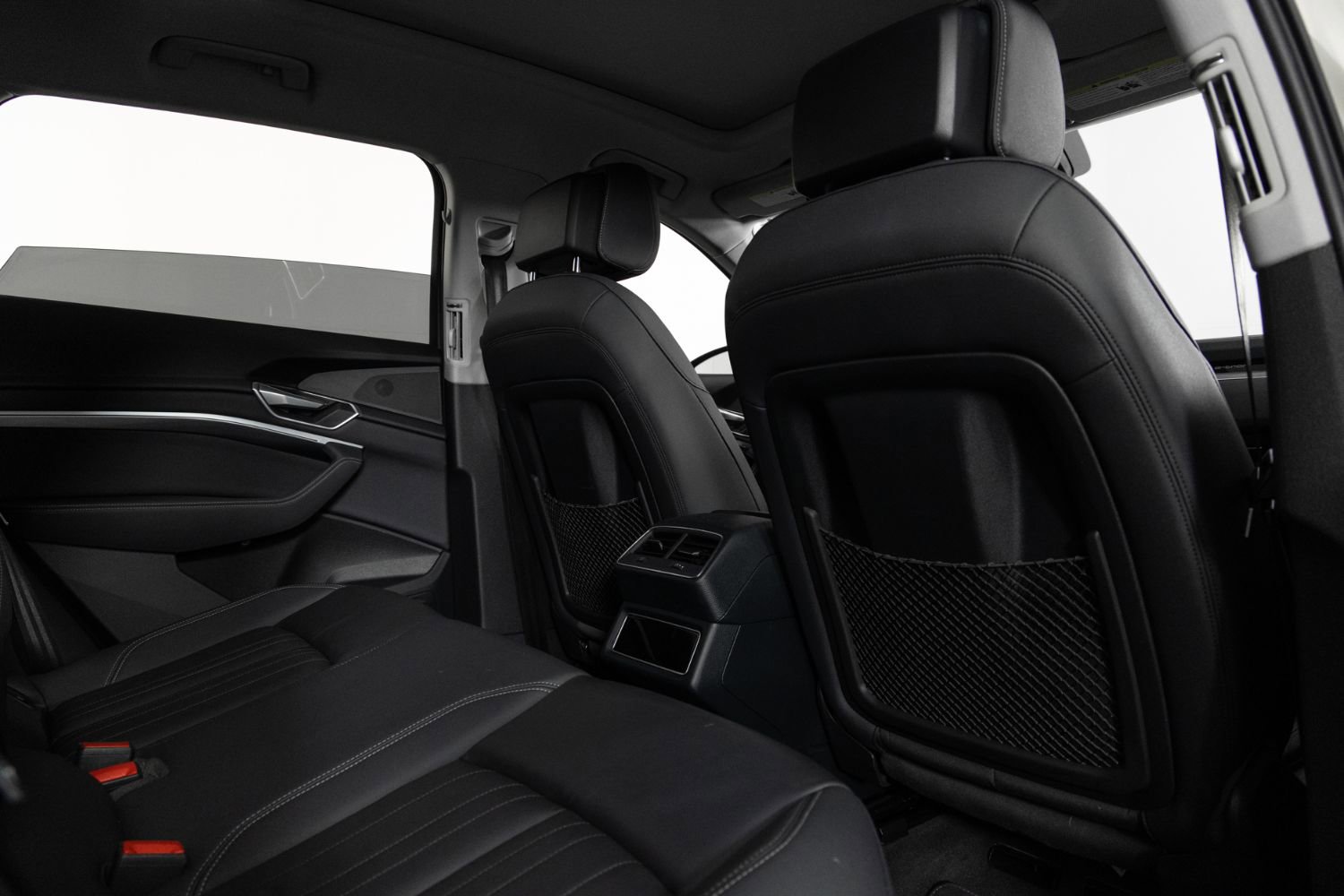 Used 2021 Audi e-tron Premium w/ Convenience Plus Package image 20