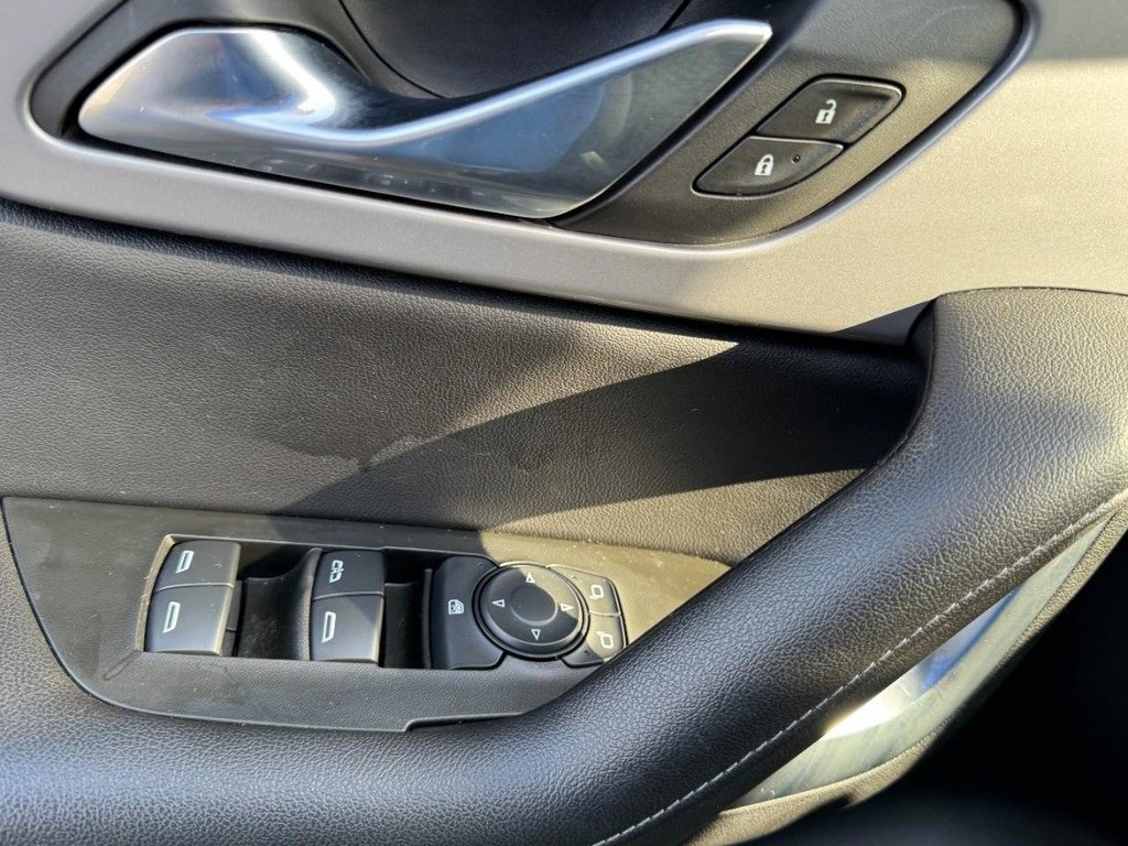 Used 2022 Chevrolet Blazer LT image 15