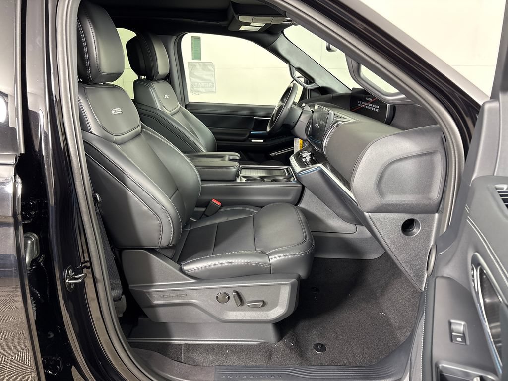 New 2027 Ford Expedition Max Platinum w/ Stealth Performance Package AWD/4WD image 5