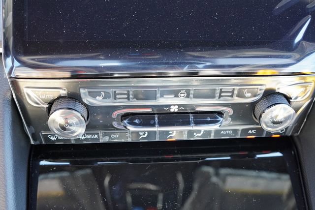 New 2025 Jeep Grand Cherokee Limited w/ Black Appearance Package image 14