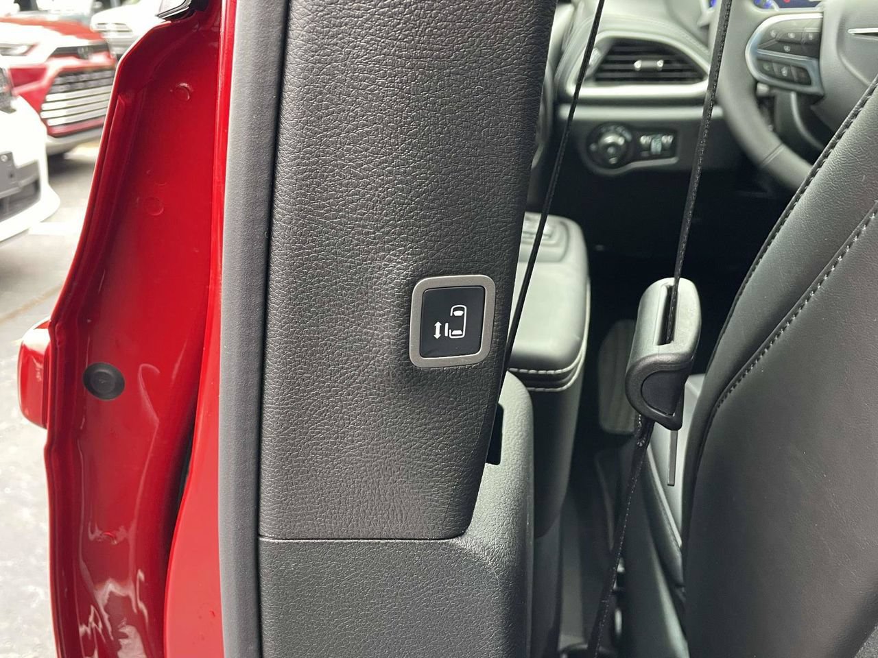New 2026 Chrysler Pacifica Select FWD image 24