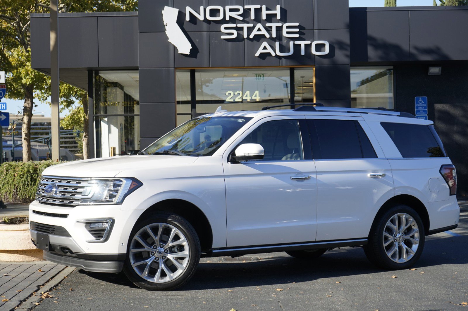 Used 2019 Ford Expedition Limited w/ Equipment Group 302A