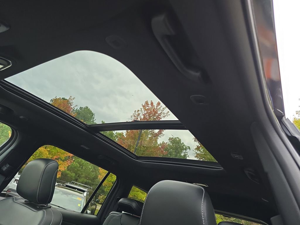 New 2025 Jeep Grand Cherokee L Limited AWD/4WD image 31