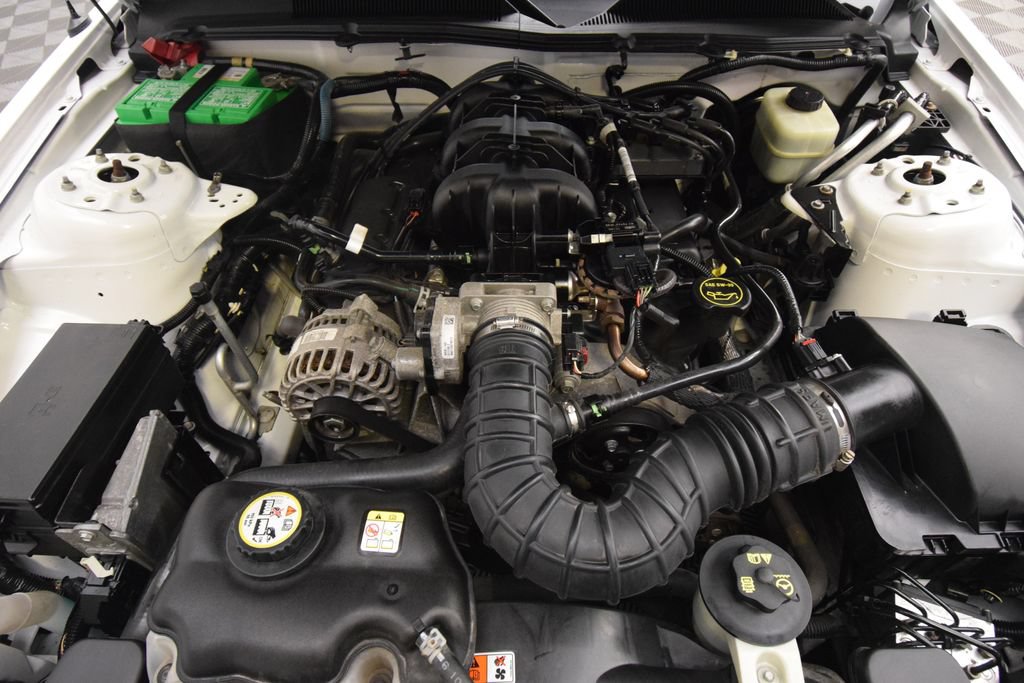 Used 2006 Ford Mustang Premium RWD image 23