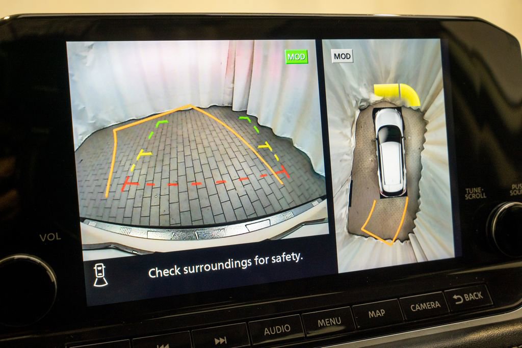 Used 2022 Nissan Rogue SL w/ SL Premium Package image 15