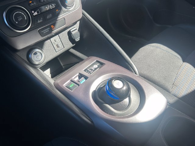 Used 2023 Nissan Leaf S FWD image 15