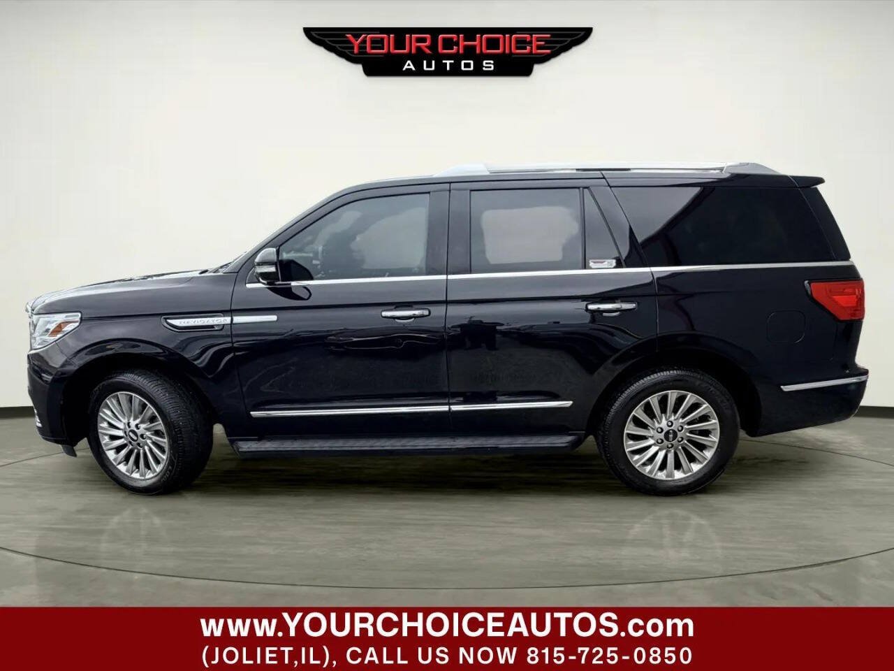 Used 2019 Lincoln Navigator Premiere AWD/4WD image 2