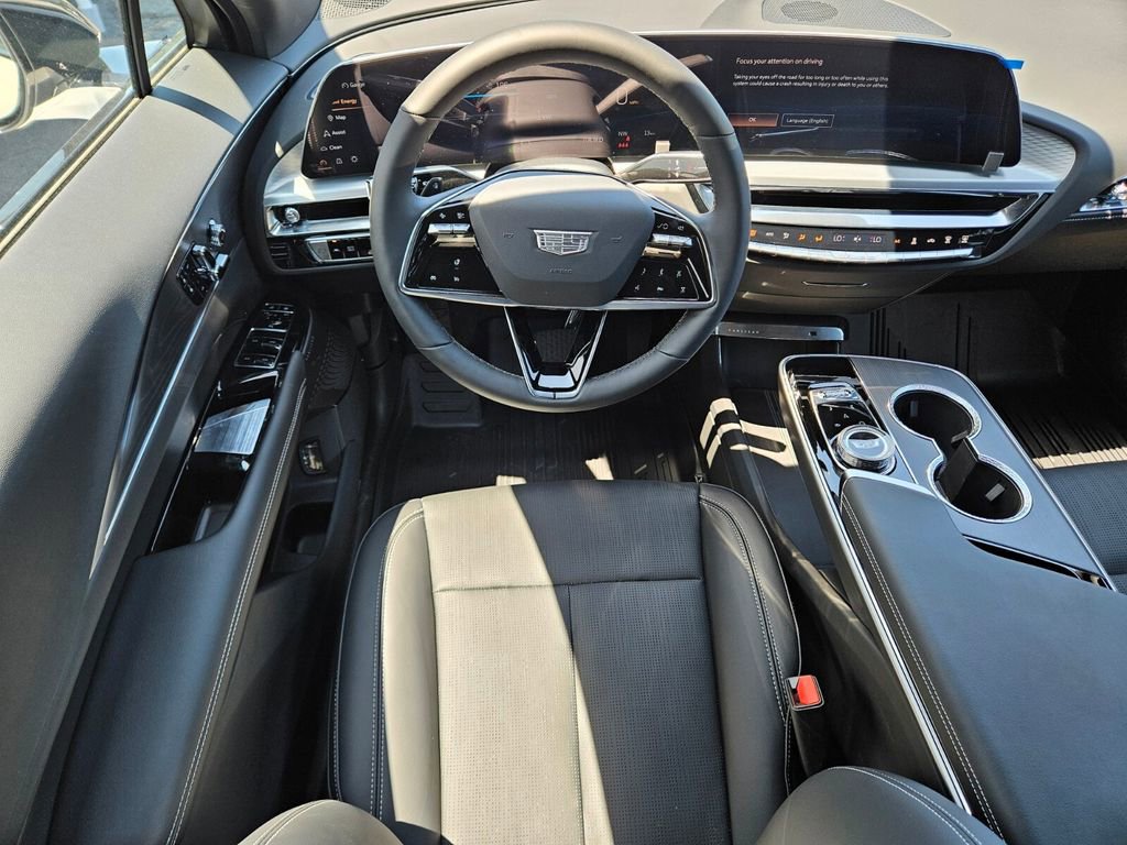 New 2025 Cadillac Lyriq Luxury w/ LPO, Floor Liner Package image 13
